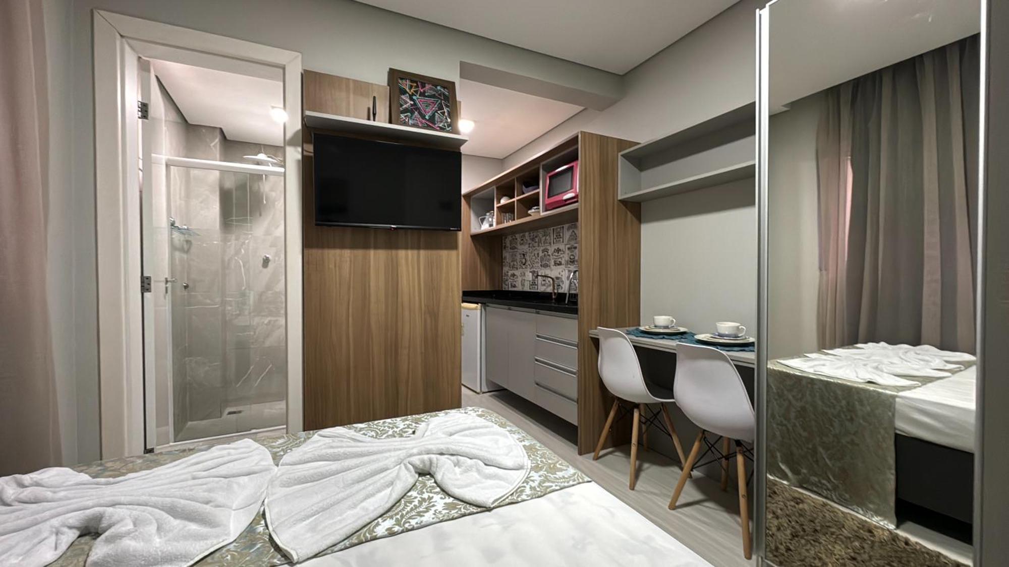 09- Studio Lindamente Decorado! Ideal Para Casal!!! 쿠리치바 외부 사진