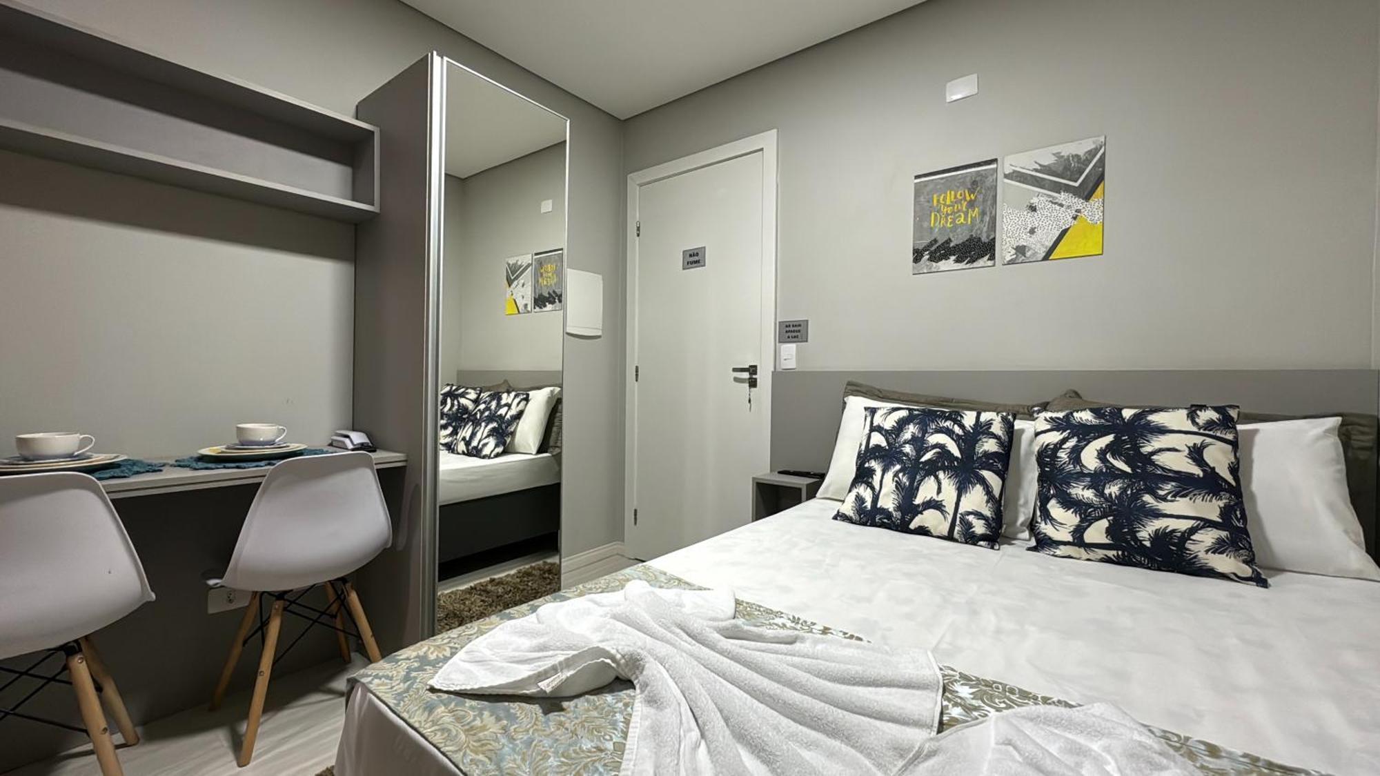 09- Studio Lindamente Decorado! Ideal Para Casal!!! 쿠리치바 외부 사진