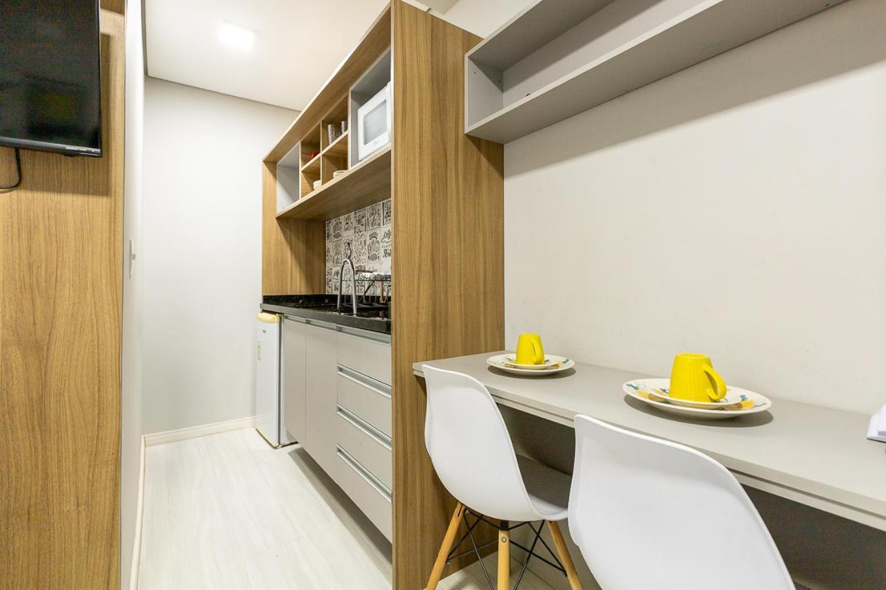 09- Studio Lindamente Decorado! Ideal Para Casal!!! 쿠리치바 외부 사진